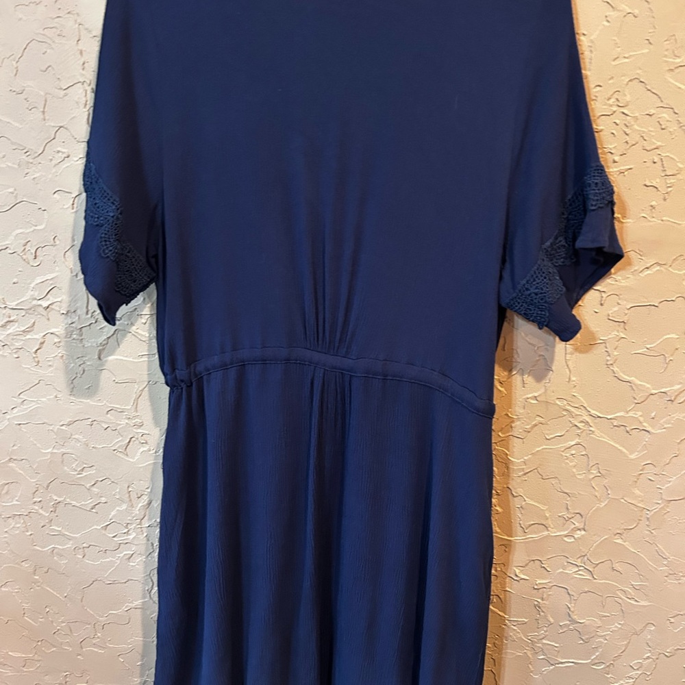 Dress - Picture 6 of 7